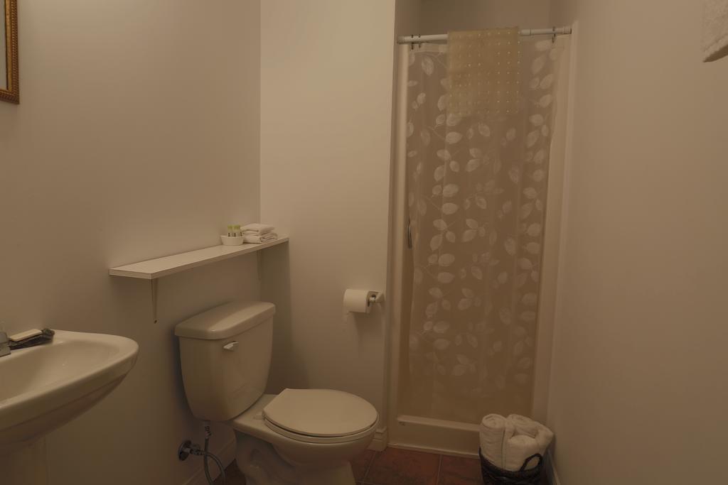 Meems Elliston B&B Экстерьер фото