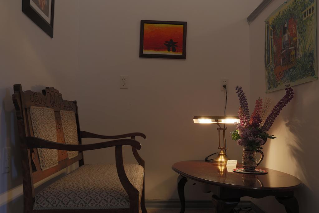 Meems Elliston B&B Экстерьер фото